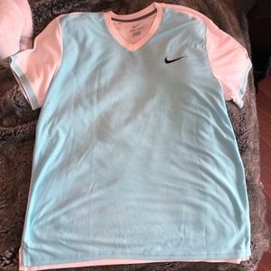 Nike T-shirt